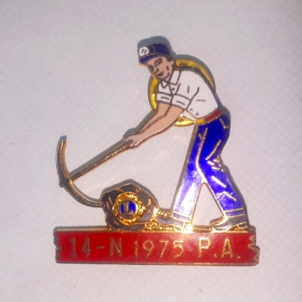 Colorful Worker Enamel Pin Loins